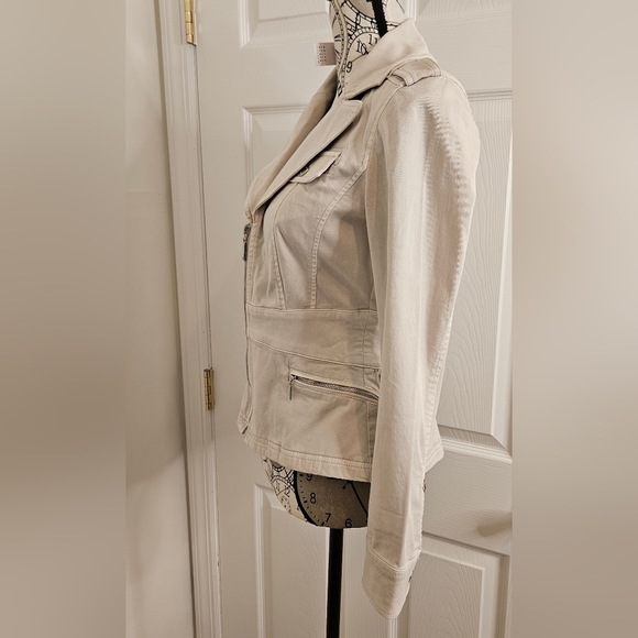 🔥New With Tags Whitehouse Black Market beige jacket size 0 - Picture 4 of 16